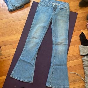 Vineyard vines flare jeans